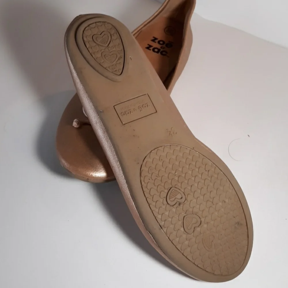 Zoe & Zac gold flats 3.5